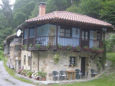 Casa Raicéu (Asturias) Casa Raicéu (Asturias)