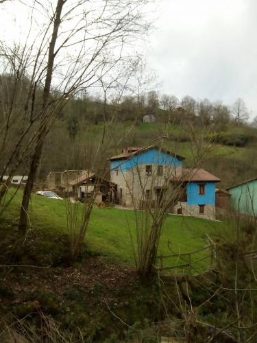 Apartamentos Rurales La Caviana (Asturias) Apartamentos Rurales La Caviana (Asturias)