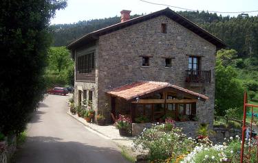 Casa de Aldea Los Valles (Asturias) Casa de Aldea Los Valles (Asturias)