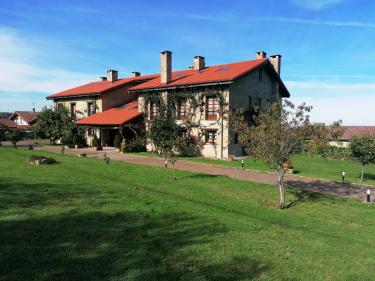 Casona de Cefontes (Asturias) Casona de Cefontes (Asturias)