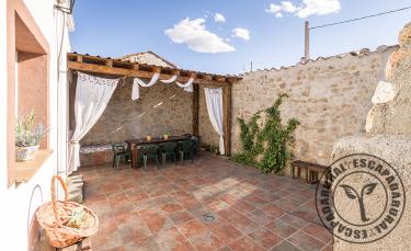 Casa Don Mauricio, Periquines y El Robledillo (Ávila) Casa Don Mauricio, Periquines y El Robledillo (Ávila)