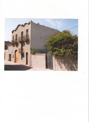 Ca la Paula y Cal Manou (Barcelona) Ca la Paula y Cal Manou (Barcelona)