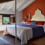 Habitación triple abuhardillada