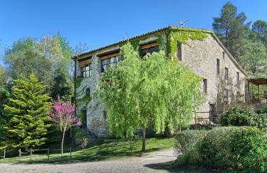 Mas Monell (Girona) Mas Monell (Girona)