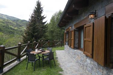 Les Pedres i Els Pins d'Abella (Girona) Les Pedres i Els Pins d'Abella (Girona)