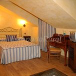 Mini Suite Abuhardillada