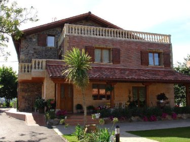 Agroturismo Torrea (Guipúzcoa) Agroturismo Torrea (Guipúzcoa)