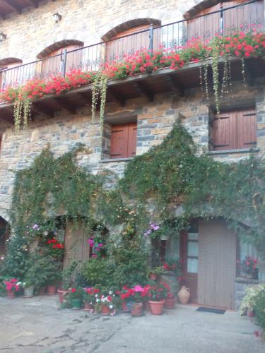 Casa Rural Arnal (Huesca) Casa Rural Arnal (Huesca)