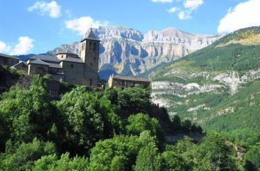 Casa Petirrojo (Huesca) Casa Petirrojo (Huesca)