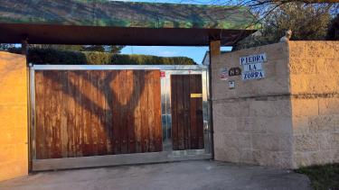 Casa Piedra la Zorra (Madrid) Casa Piedra la Zorra (Madrid)