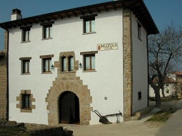 Casa rural Urrarena (Navarra) Casa rural Urrarena (Navarra)