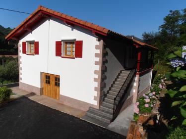 Casa Rural Larrapil (Navarra) Casa Rural Larrapil (Navarra)