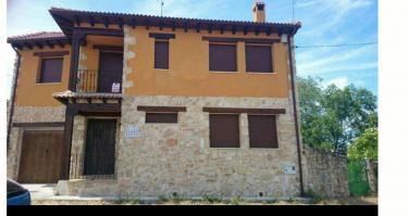 Casa Triviño (Segovia) Casa Triviño (Segovia)