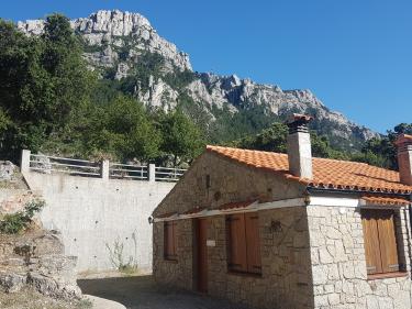 La Caseta del Pous de la Neu (Tarragona) La Caseta del Pous de la Neu (Tarragona)