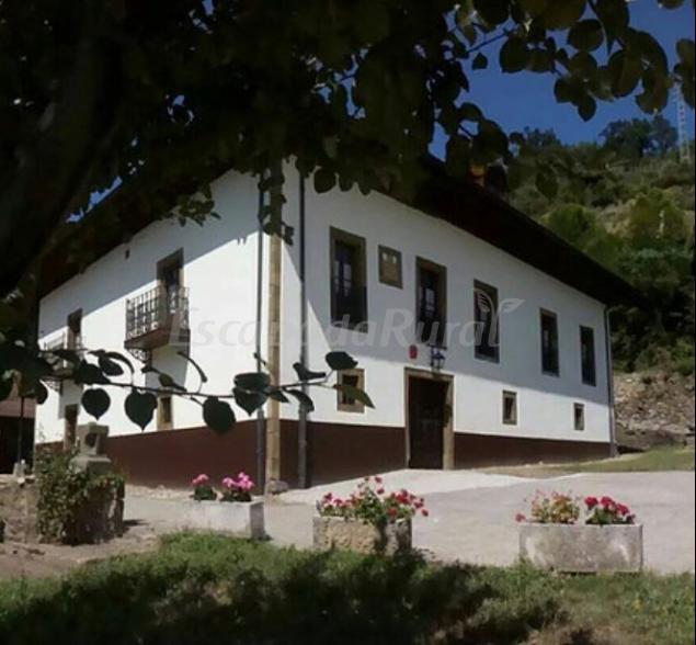 Casa de Aldea Palacio de Galcerán Casa rural en Lena (Asturias)