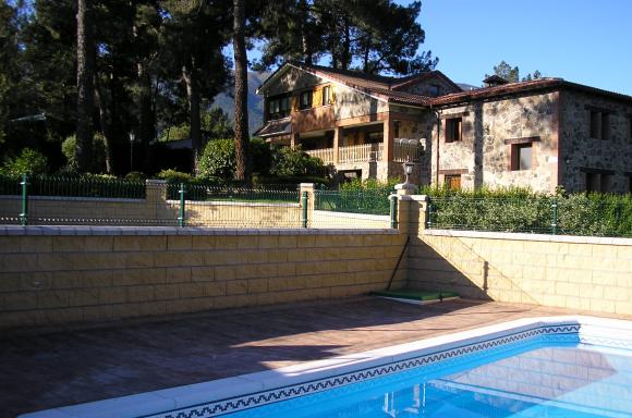 Navaluenga (Ávila) Qué ver y dónde dormir