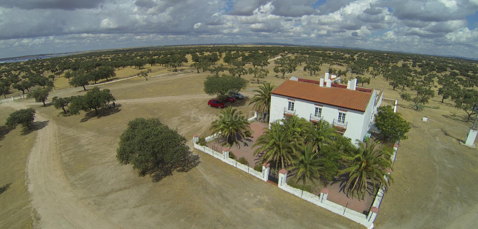 Fotos de Casa Rural Cortijo la Gabrielina Casa rural en Mérida (Badajoz) Fotos de Casa Rural Cortijo la Gabrielina Casa rural en Mérida (Badajoz)