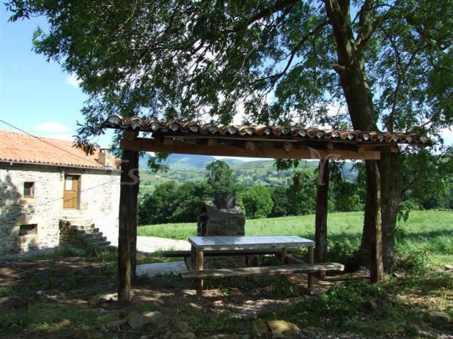 Vivienda Rural La Casa De La Pradera Casa Rural En Selaya Cantabria