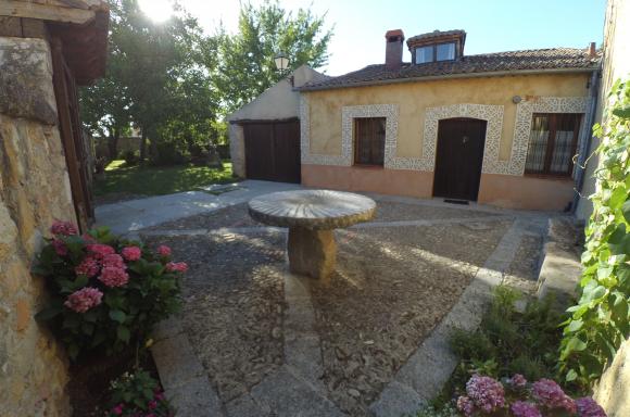 Basardilla (Segovia) Qué ver y dónde dormir